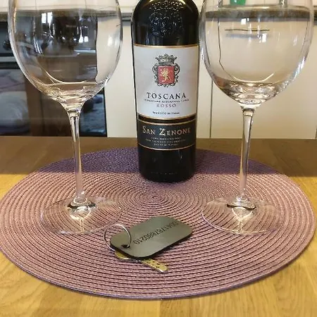 Little Pirelli 1783 アパート